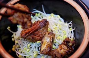 三招五招教你做红烧排骨面