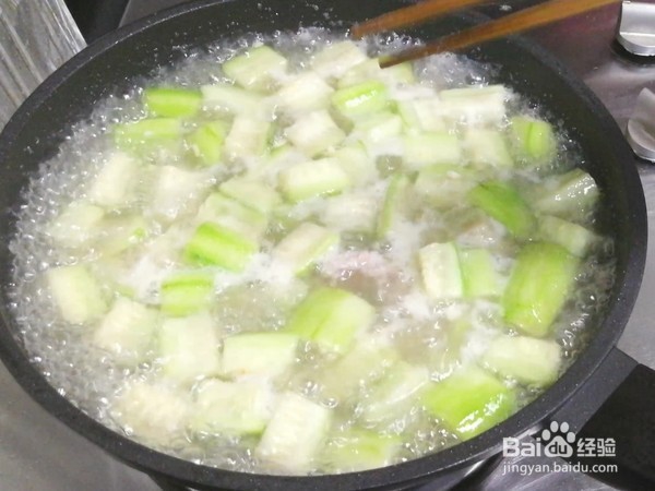 丝瓜瘦肉滚汤