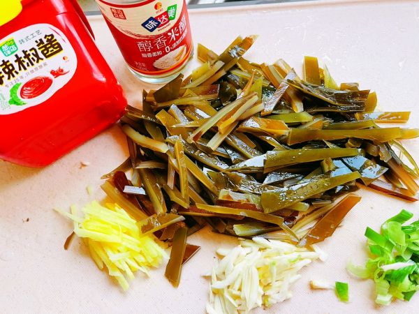 酱味糖醋姜蒜海带丝