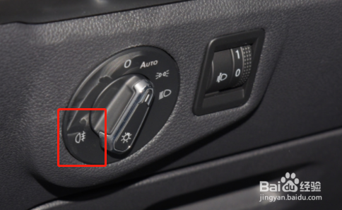 自动挡车灯怎么开
