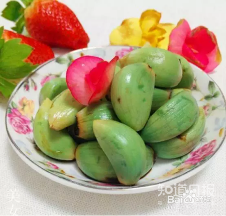 腊八蒜是绿的好？还是不绿的好？