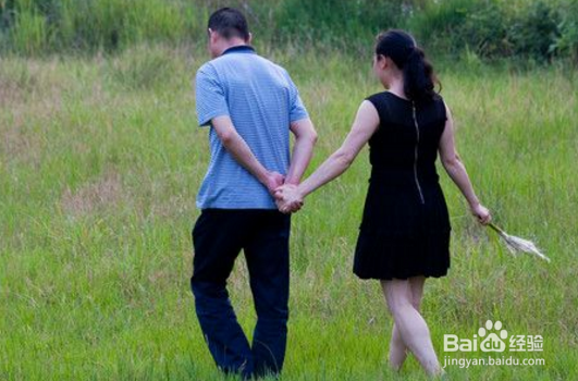 面对婚变后的女人，他的做法让女人泪流满面！