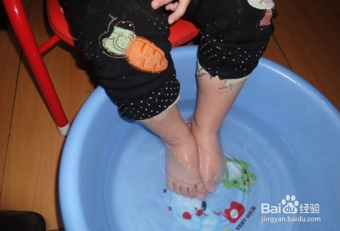 每天坚持用热水洗脚有哪些好处