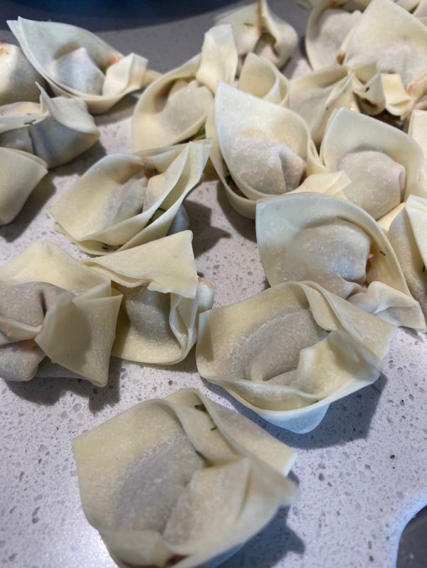 红油茴香虾仁抄手