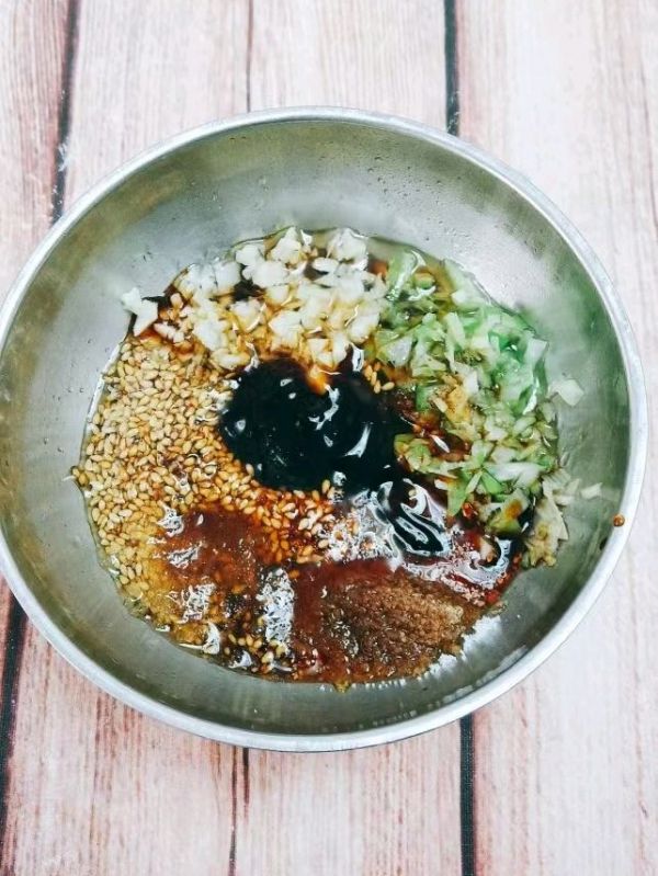 金针菇凉拌黄瓜