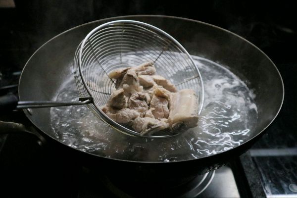 杏鲍菇酱焖排骨