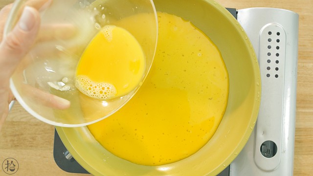 教你做好吃的玉米胡萝卜排骨汤,美味极了