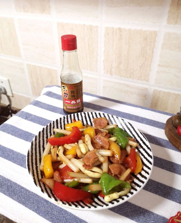 培根炒彩椒花生芽
