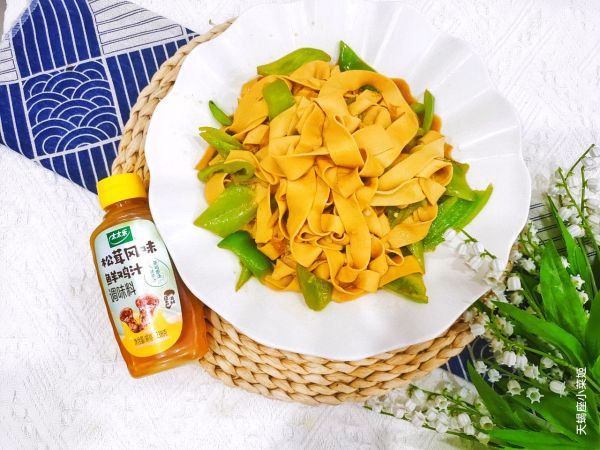 鸡汁尖椒干豆腐