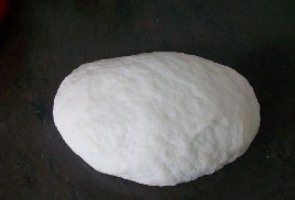 新鲜包菜大肉包