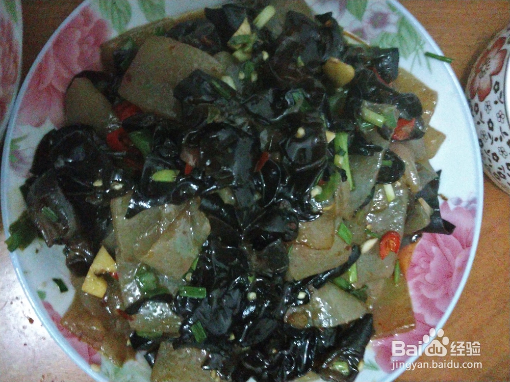 爆炒木耳烧魔芋的做法