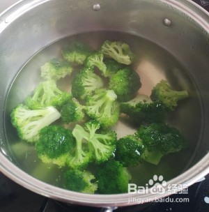 养生食补虾仁西兰花的做法