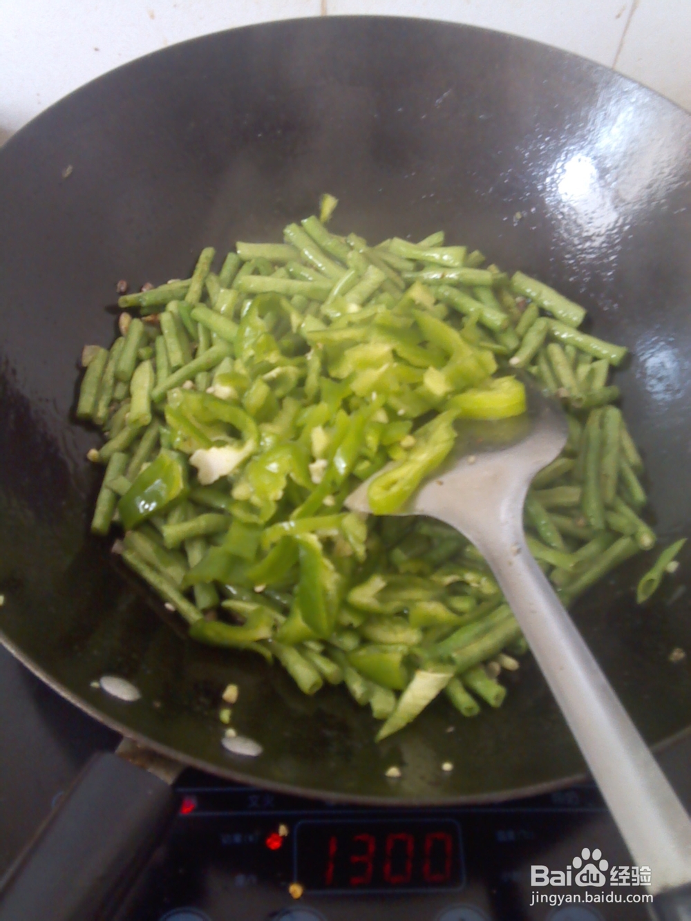 豇豆炒辣椒的做法