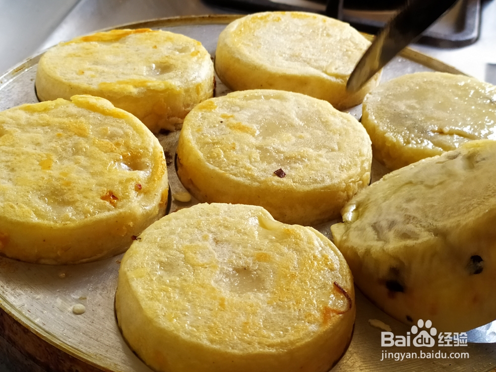 沉甸甸的早餐鸡蛋汉堡