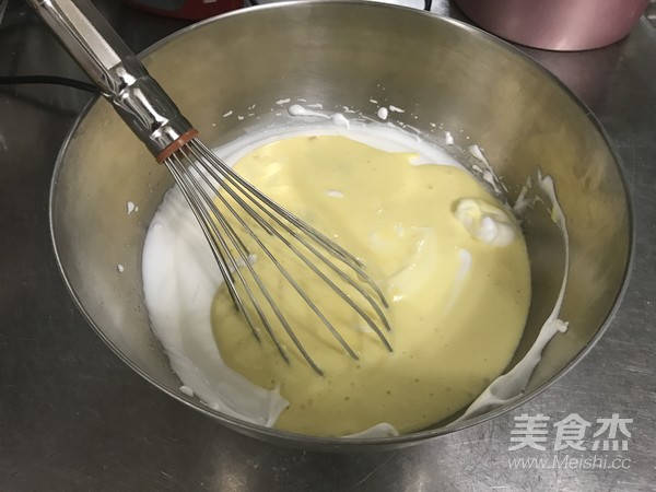 朗姆酒葡萄干戚风蛋糕