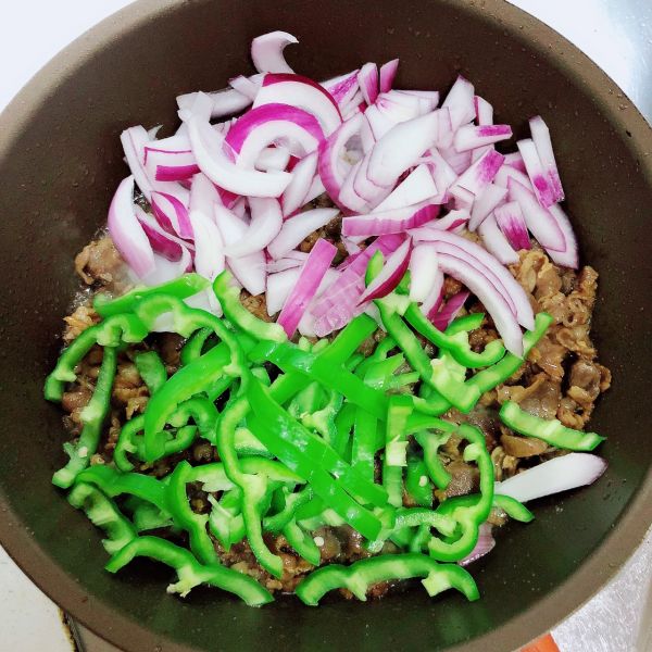 孜然黑椒羊肉卷