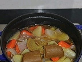 销魂咖喱牛腩饭的做法