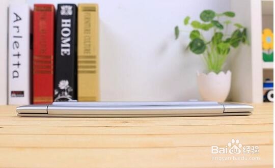 轻薄+高性能 这款笔记本还有一股清新感