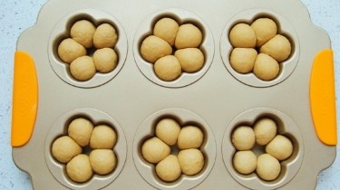 怎样做漂亮的咖啡花朵小面包？