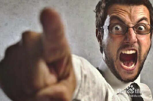 黄毅清喷思念女儿的王宝强：用力过猛？