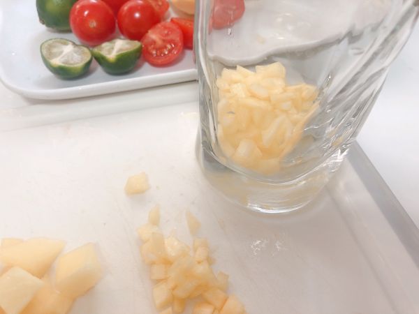 黄桃葡萄缤纷气泡水