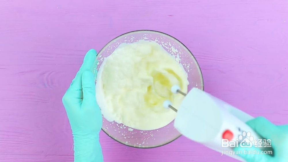 怎么diy圣诞气息的纸杯蛋糕