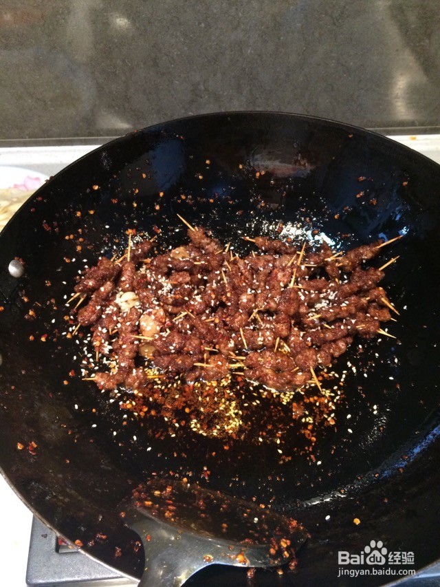 怎样制作烧烤？怎样制作牙签肉烧烤？