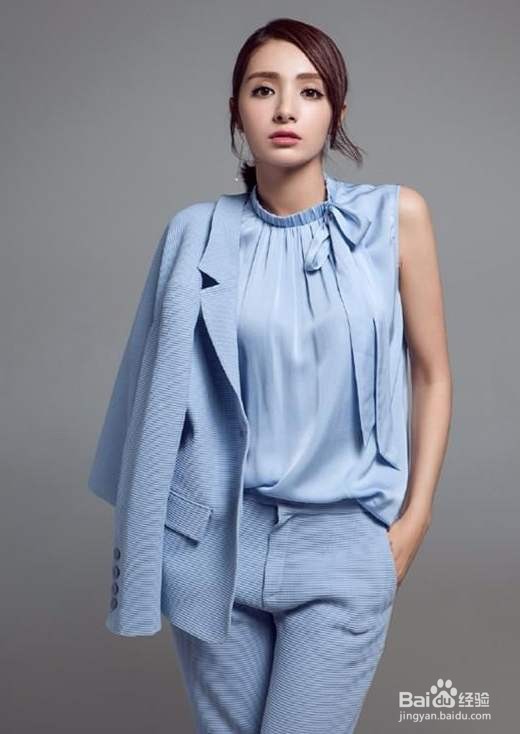 哪些颜色的衬衫穿上显得更有高级感