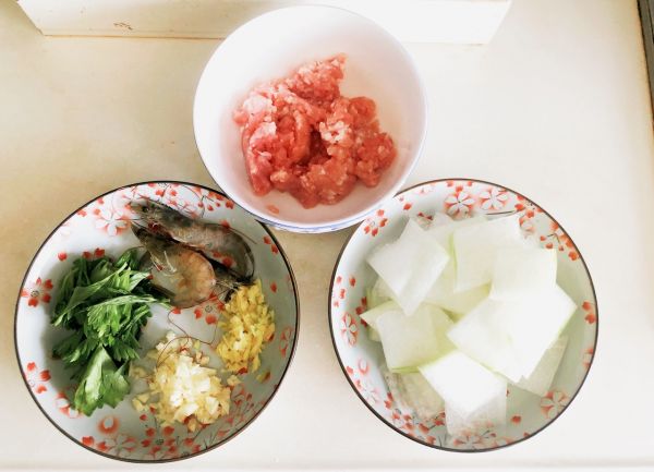 鲜虾冬瓜肉丸汤