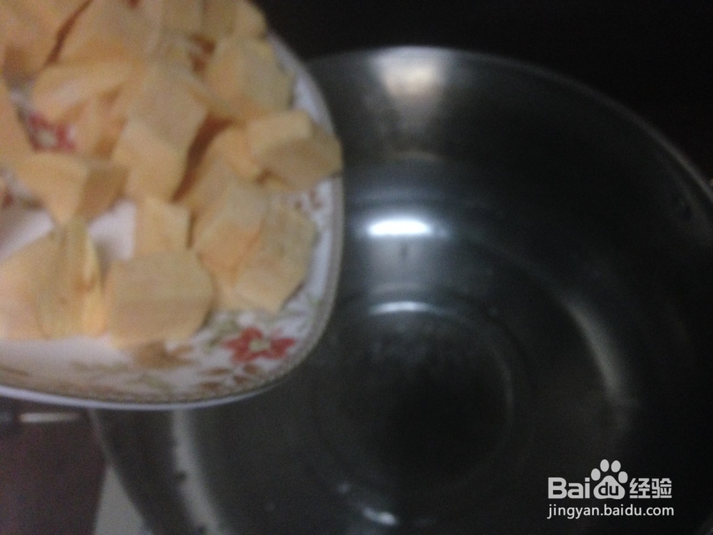 如何制作一份美味的水蜜桃番薯糖水