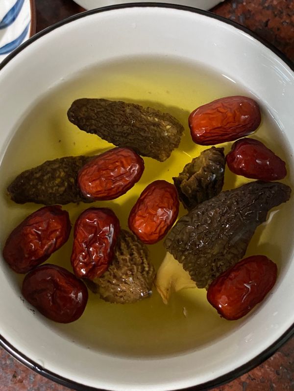 羊肚菌山药养生汤