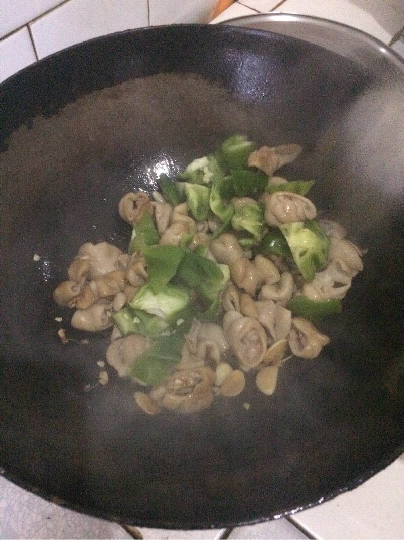油而不腻的爆炒肥肠！