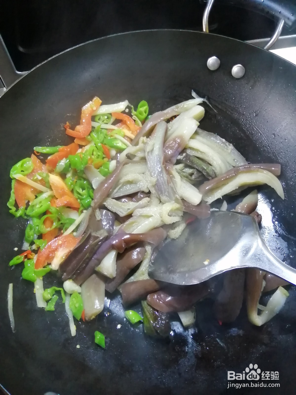 极味家常菜:双色椒素炒茄子