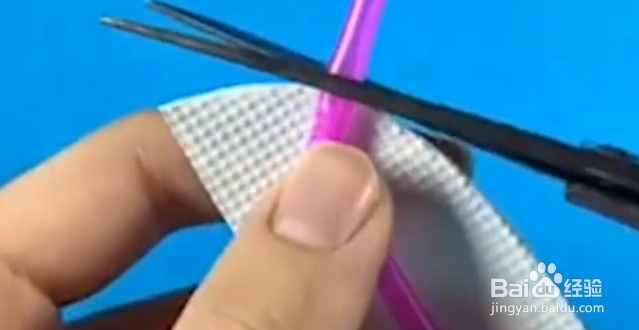 如何用吸管和扇叶自制竹蜻蜓？