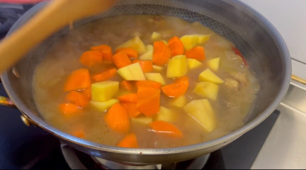 咖喱土豆炖牛肉