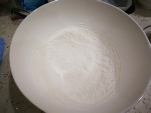烘焙新手就来做这款超容易上手的香软古早蛋糕吧