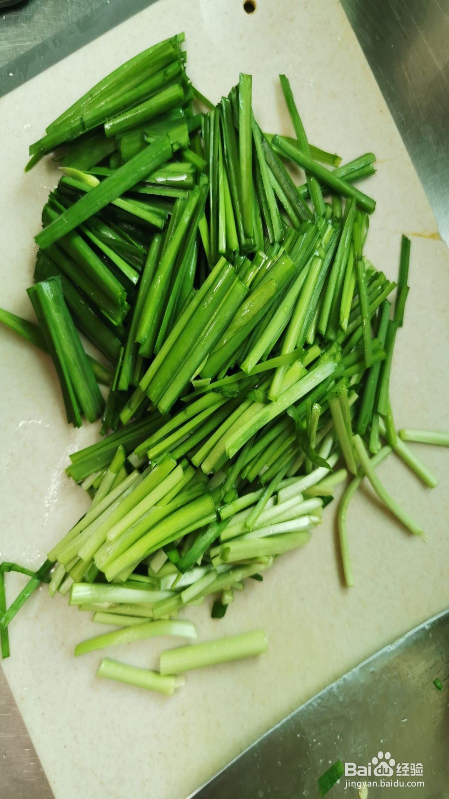 韭菜炒绿豆芽的做法