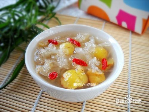 枸杞栗子银耳羹