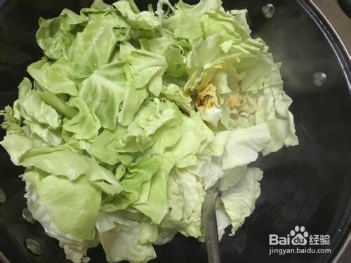 干锅手撕卷心菜的做法