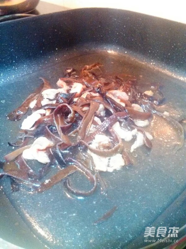 肉片木耳粉丝