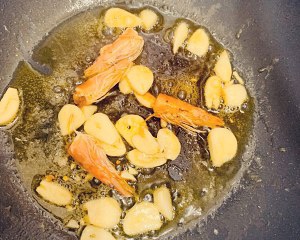 怎么做美味的蘑菇海鲜意面