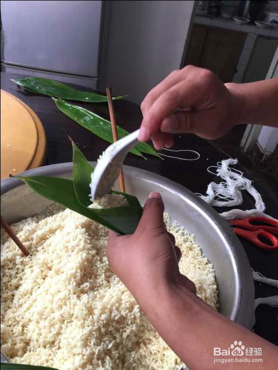 红豆糯米牛角粽