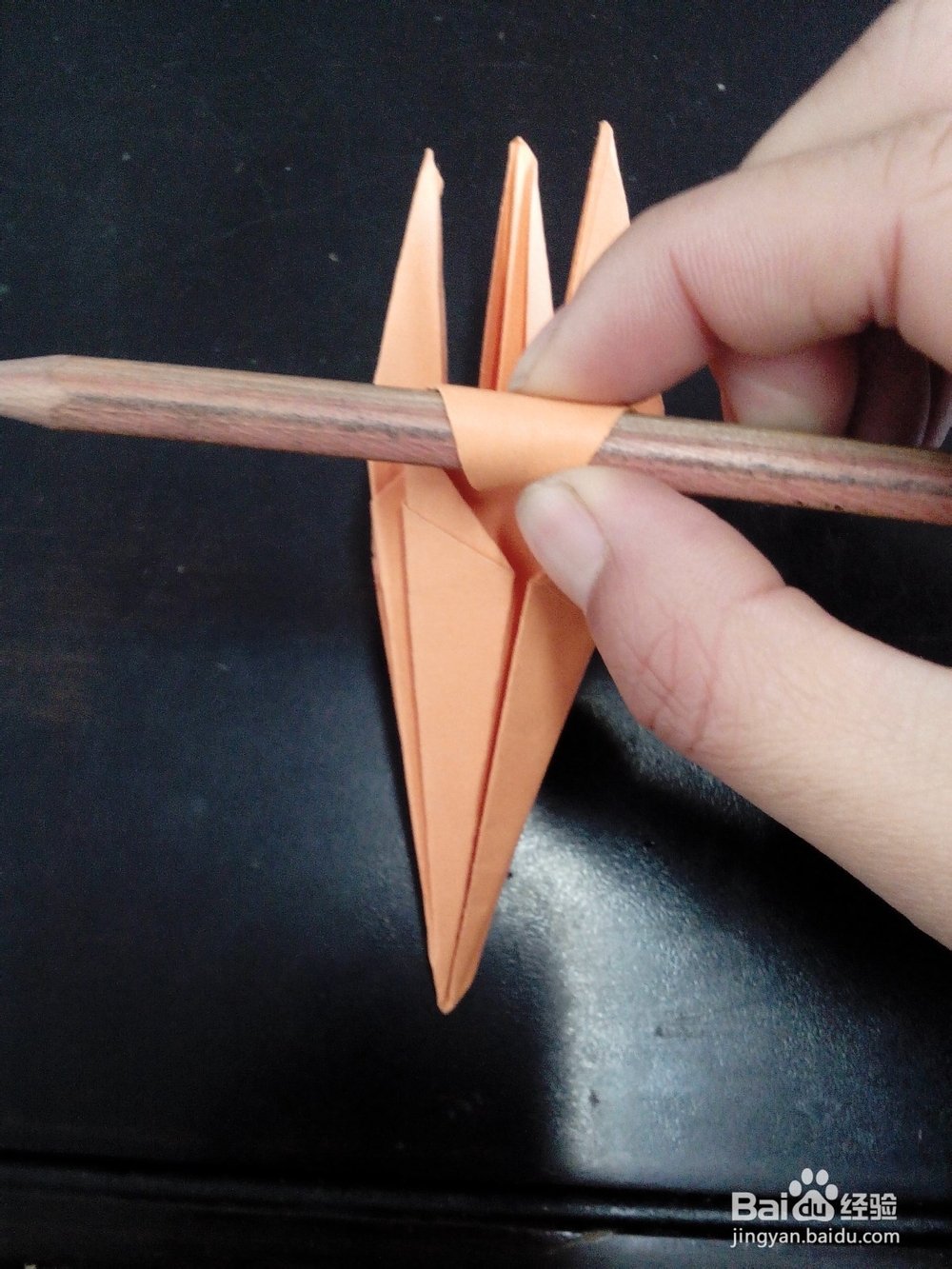 如何折纸花：[5]百合花球怎么做？