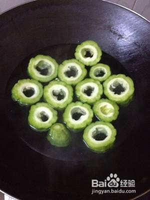 食补养生酿苦瓜的做法