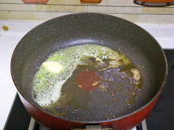 鸡丁肉酱螺丝意面