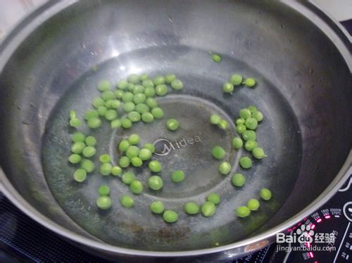 【青豆火腿蛋羹】充满爱心的营养蛋羹