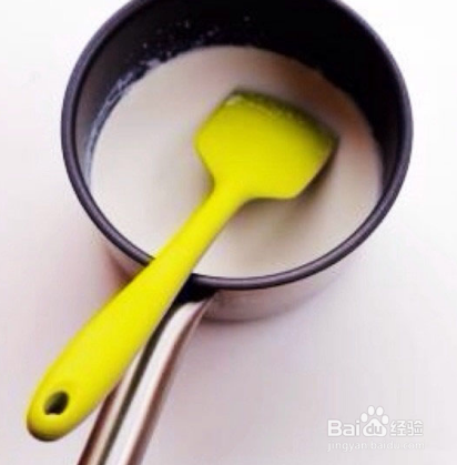<b>牛奶蜂蜜冰淇淋的做法</b>