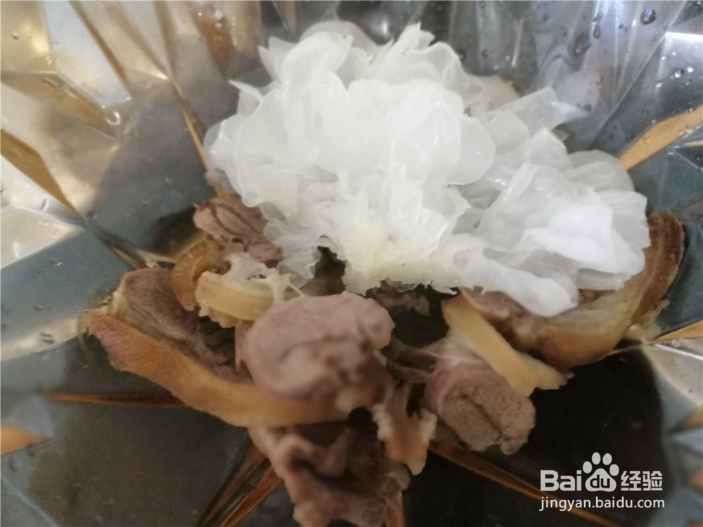 莴笋拌猪肉银耳