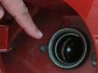 油箱气压高怎么解决？