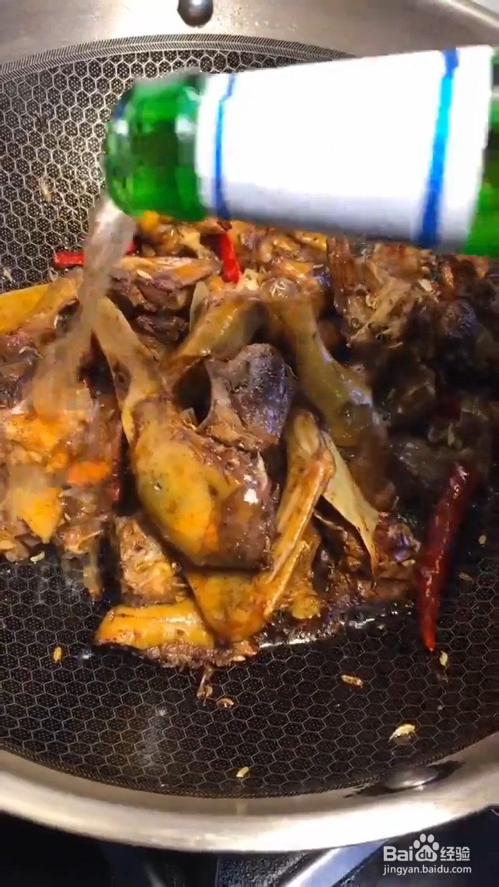 如何在家自制美味的啤酒鸭